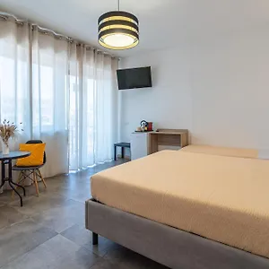  B&B Agora